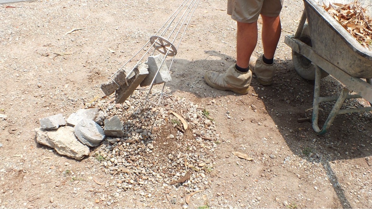 Bottoms Up Multi-Universal Pickup Tool image 4